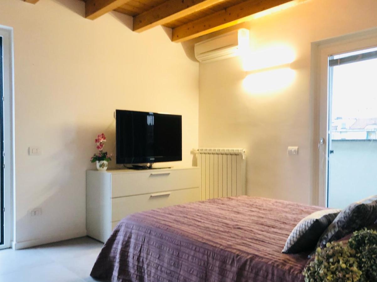 Stepandgo Milano Navigli Apartment Bagian luar foto