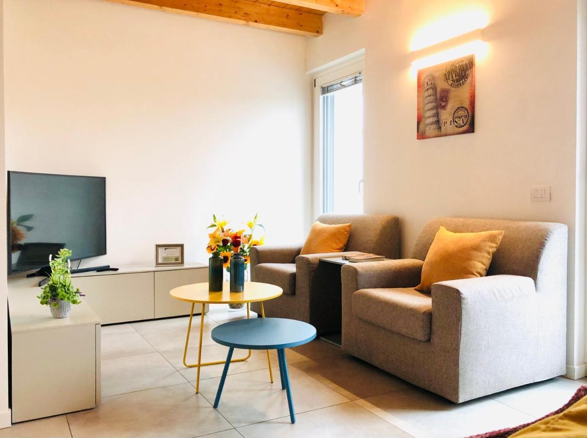 Stepandgo Milano Navigli Apartment Bagian luar foto