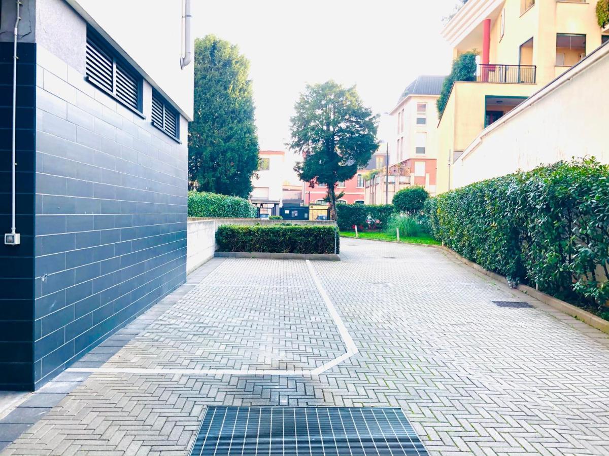 Stepandgo Milano Navigli Apartment Bagian luar foto