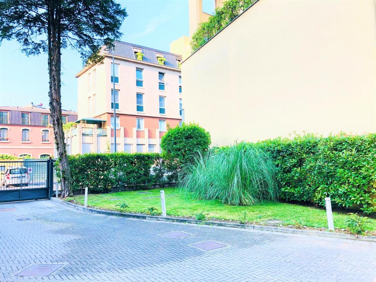 Stepandgo Milano Navigli Apartment Bagian luar foto