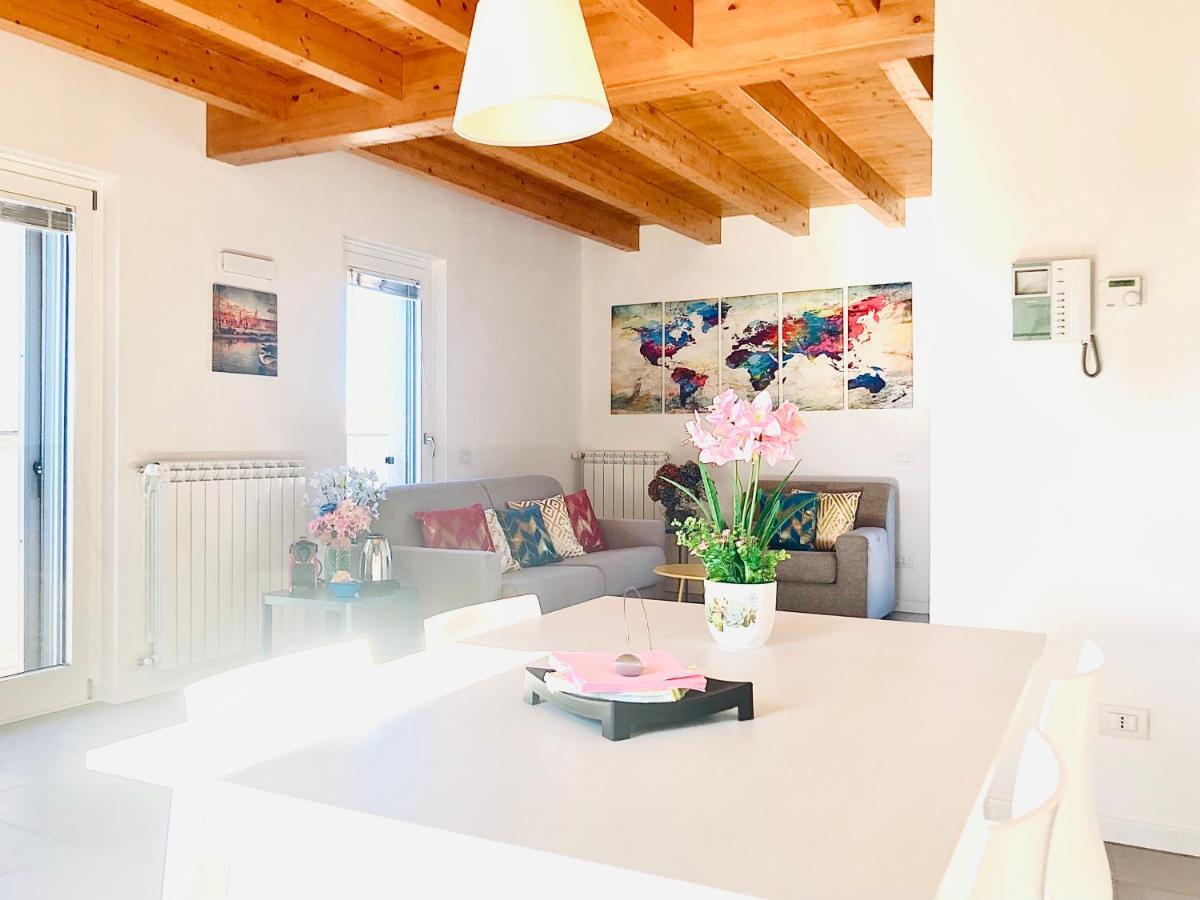 Stepandgo Milano Navigli Apartment Bagian luar foto